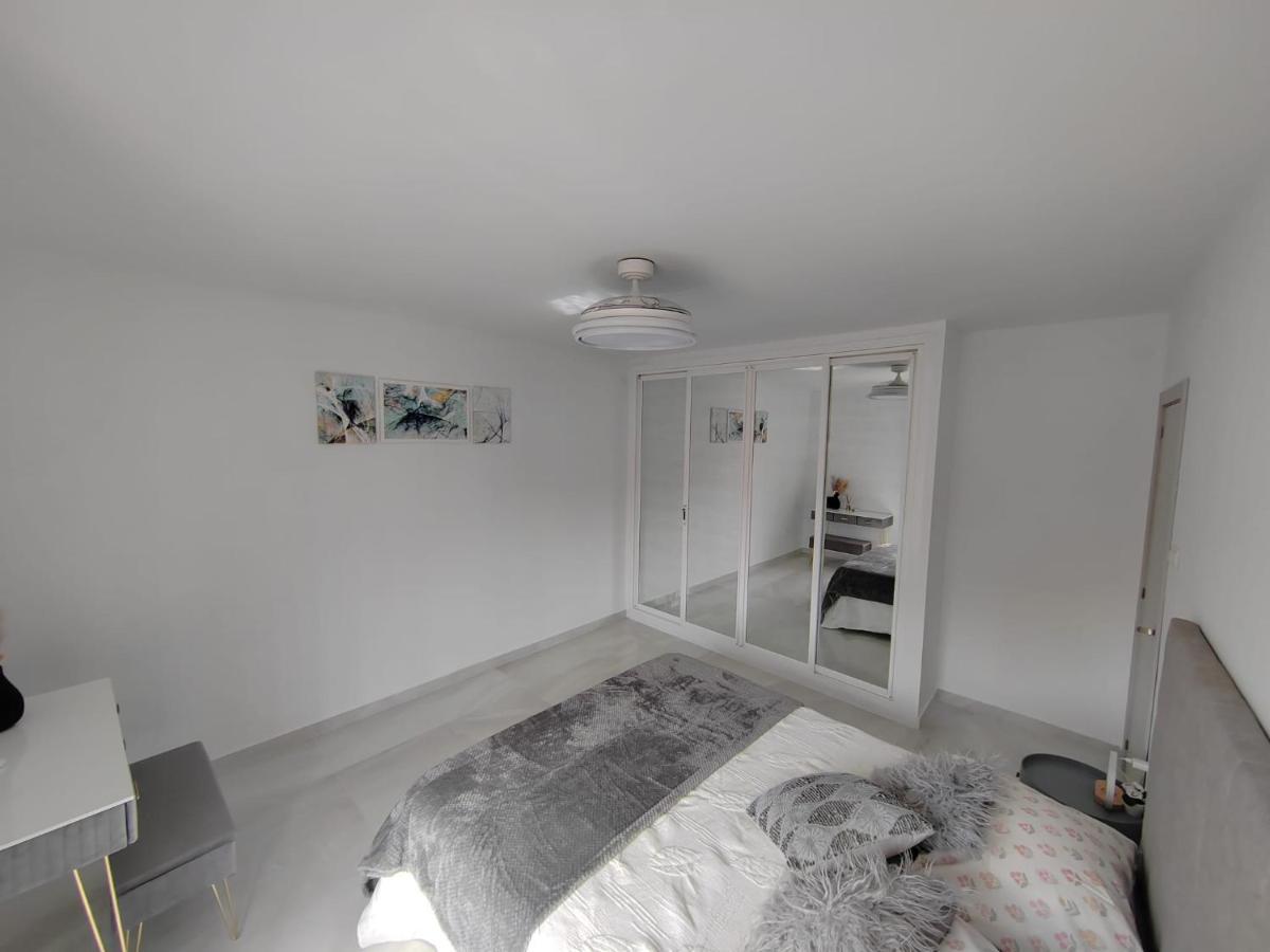 Apartamento La Torre,200M Hasta La Playa Benalmádena Eksteriør billede