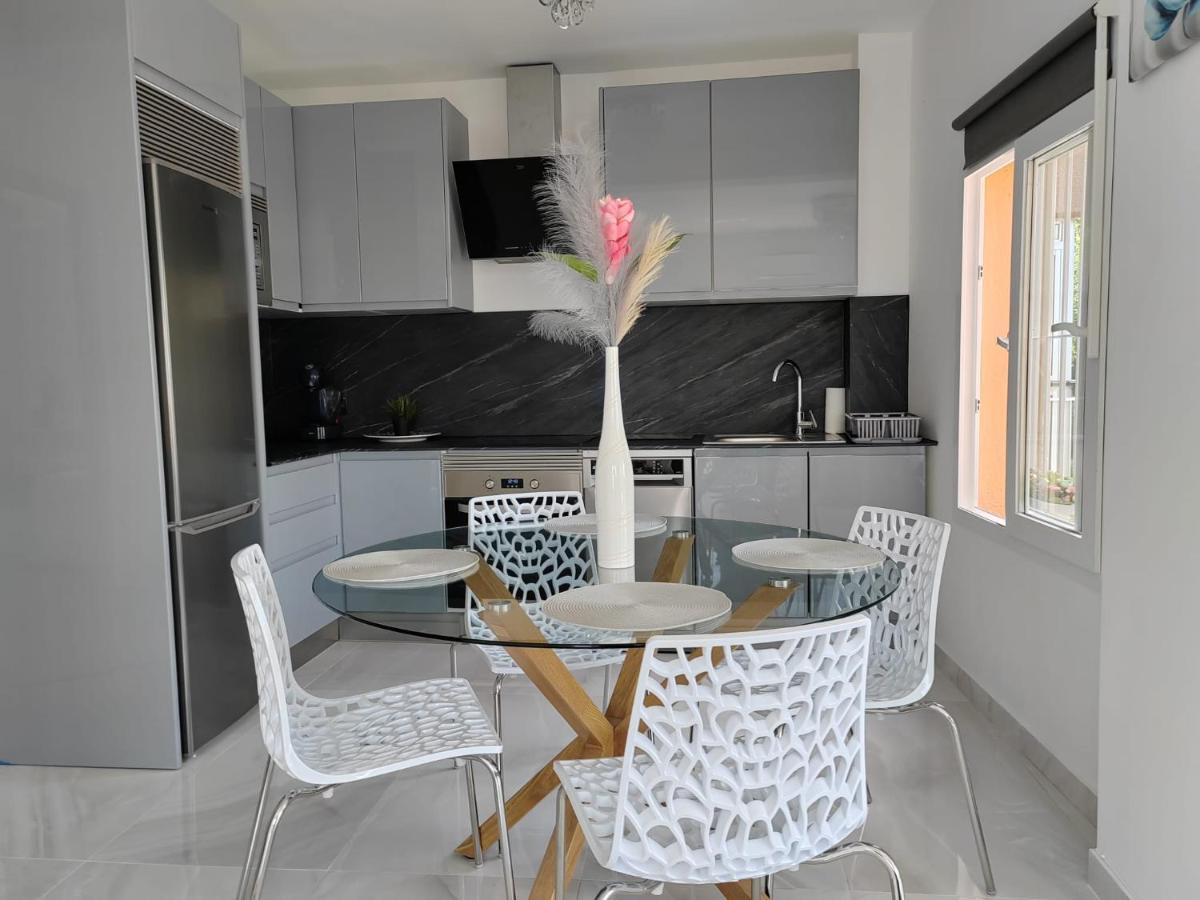 Apartamento La Torre,200M Hasta La Playa Benalmádena Eksteriør billede