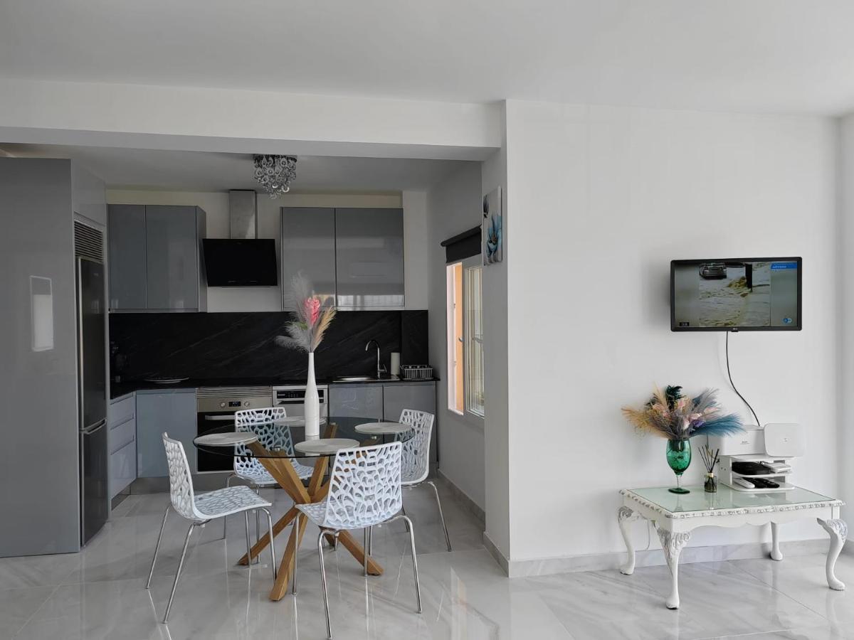 Apartamento La Torre,200M Hasta La Playa Benalmádena Eksteriør billede